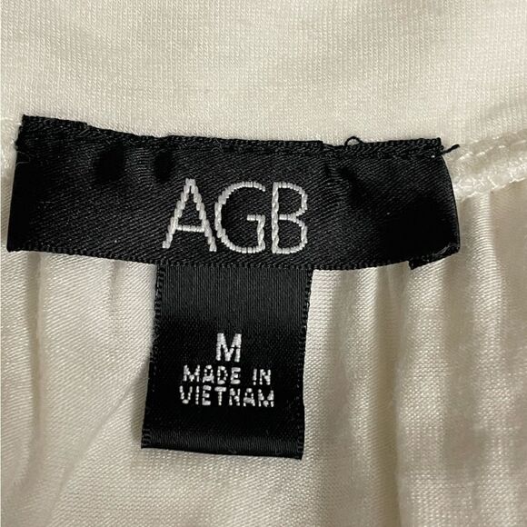 AGB White Blouse w/Sheer Flutter Sleeves & Silver Bejeweled Neckline (Size: Med) - Picture 10 of 12